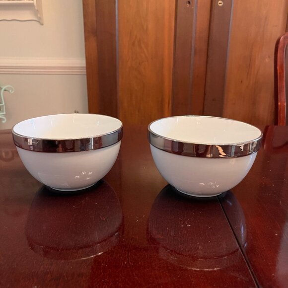 2 Beekman Home white bowls with silver rim - Picture 3 of 15